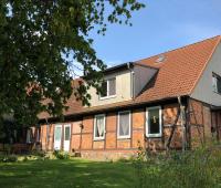 Ferien-am-Gutshof in Velgast - Ferienwohnung in Ostseenähe - B&B Velgast