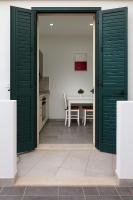 One-Bedroom Standard Apartment