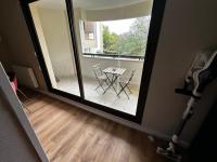 LE MONET studio proche Bordeaux avec balcon wifi & place de parking privé prox tram et Aéroport - B&B Mérignac
