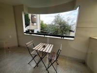 LE MONET studio proche Bordeaux avec balcon wifi & place de parking privé prox tram et Aéroport - B&B Mérignac