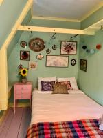 Double Room with Shared Toilet