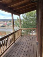 Two Story Cabin 2 Bedrooms with a Loft Sleeps 8 at the Cedaredge Lodge - Ferienwohnung Cedaredge