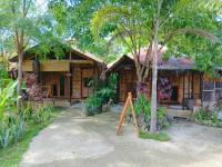 Herbs Guest House and Restaurant near the Sea - B&B Moalboal