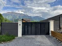Chalet Cosy neuf sur terrain privé clôturé 600m2 - B&B Faverges