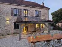 La Maison des Chouettes - Chambres d’hôtes Maisons-lès-Chaource