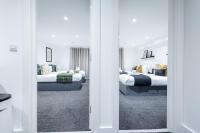 Sunrise Haven Sleeps 7 with Parking - B&B Gravesend