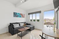 Home2Book Cozy Terrace House with Volcano Views - B&B Nazaret