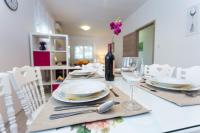 Apartment Perunika - B&B Zadar