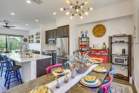 2 Mi to Cabrillo Beach Luxe LA Gem with Balcony - B&B San Pedro