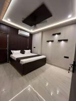 Deluxe Double Room (2 Adults + 1 Child)