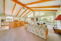 Private Hot Tub and Deck Tranquil Volcano Hideaway! - B&B Volcano Village