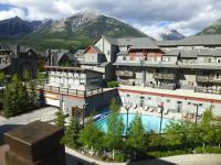 Alpine Vista - Family Fun Pool & Hot Tub - B&B Canmore