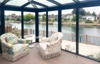 Thames Mansion - Water View - Bed and Breakfast Staines
