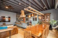 The Brick Dachshund - Chic for 9 - B&B Blanchester