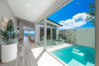 Coastal Haven Retreat - Luxe Airlie Beach Holiday Home - B&B Airlie Beach