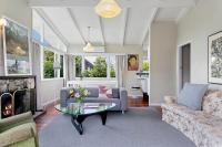 Kiwiana Cottage 1 minute walk to the lake - B&B Taupo