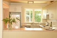 Happiness is Huia a block from the lake - Chambres d’hôtes Taupo