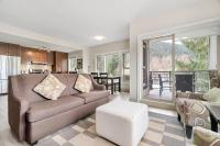 2BR Lakefront Lux Escape! - B&B Harrison Hot Springs