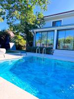 Cadde Sapanca Sıcak Havuzlu Geniş Bahçeli - B&B Sapanca