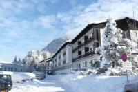 Studio SOPHIE mit Hallenbad und Sauna by MoniCare - Ferienwohnung Seefeld in Tirol