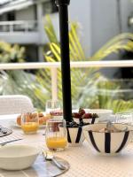 Sunny Riverside Escape - B&B Noosaville