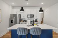 3BR Townhouse King Bed Backyard Airport - B&B Charlotte