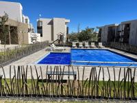Amplio departamento en PB con patio y alberca - B&B