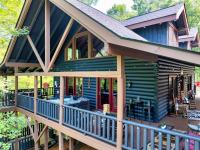 The Holiday Cabin at Lake Lure - B&B Lake Lure
