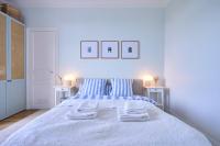 Grand appartement Haussmannien à 12 min de Paris - chic spacious classic Parisian apartment - Chambres d'hôtes Enghien-les-Bains