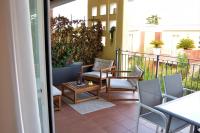 Lakeside Apartment with direct Lake access & Pools - Bed and Breakfast Padenghe sul Garda