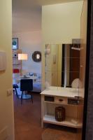 Lakeside Apartment with direct Lake access & Pools - Bed and Breakfast Padenghe sul Garda