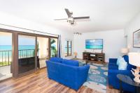 Georgetown Villas #202 Oceanfront on 7 Mile Beach - B&B George Town