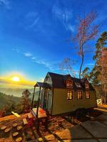 Chalé europeu com vista infinita e cinema em C. do Jordão - B&B Campos do Jordão