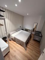Deluxe One-Bedroom Apartment