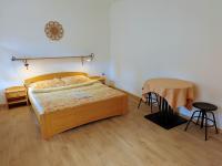 Dreibettzimmer mit Balkon