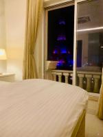 Eiffel Elegance - B&B Lahore