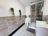 Standaard Tweepersoonskamer met Gedeelde Badkamer