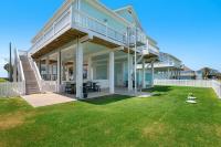 Beach Hideaway Spacious 4BR Game Loft, Hot Tub, Deck, Walk to Beach - B&B Port Bolivar