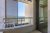 Aluma 2-BR Apt & Balcony at Waterfront Dbayeh - B&B Dbaïyé