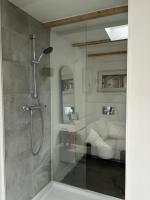 Modernes Studio mit en-Suite Bad & bester Anbindung - Ferienwohnung Düsseldorf