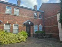 Stylish home in trendy area close to city centre, with parking - B&B Belfast