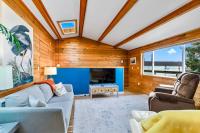 2nd story 1 bed apt #3 with kitchenette and a sweeping view of Birch Bay - Ferienwohnung Blaine