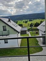All Season Klimatyzowany dom przy szlaku z prywatnym tarasem i widokiem na Góry Orlickie - Sudety Sauna&Jacuzzi, Skalne Miasto, 4km do Zieleniec SKI Arena - Chambres d'hôtes Lasówka