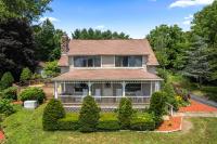 Grammy's Famous Lake House Retreat - B&B