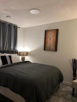 Queen Room with Shared Bathroom