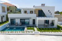 Villa con Piscina Privata