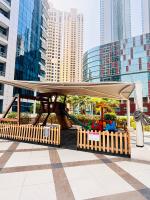 Stunning One Bedroom Apartment with Marina View, Opp to Beach and Tram - Ferienwohnung Dubai