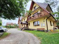 U KUCHTÓW Apartamenty i Wypożyczalnia Sprzętu Sportowego - Chambres d'hôtes Białka Tatrzańska