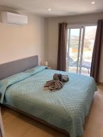 Appartement met 2 Slaapkamers, Balkon en Uitzicht op Zee