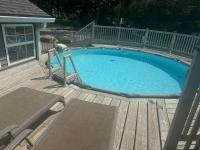 Downtown Whitestown with King Suite and Pool - Bed and Breakfast Whitestown